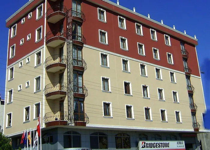 Grand Hotel 3*